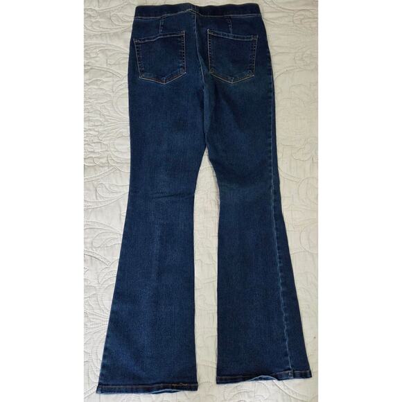 No Boundaries High Waisted Buttonless Flare Jeans Woman's Size 7-9 - Picture 5 of 5